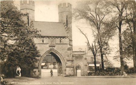 Lister Park entrance c. 1943. https://tuckdbpostcards.org/items/95919 CC-BY