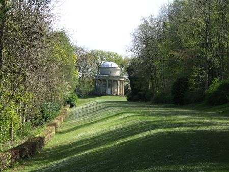 Duncombe Park Terrace and Tuscan Temple. Photograph Louise Wickham