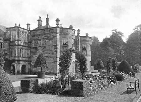 Newburgh Priory c. 1907 from 'In English Homes, Vol 2' by Latham & Tipping.https://archive.org/details/in-english-homes-vol-2-31295007279283