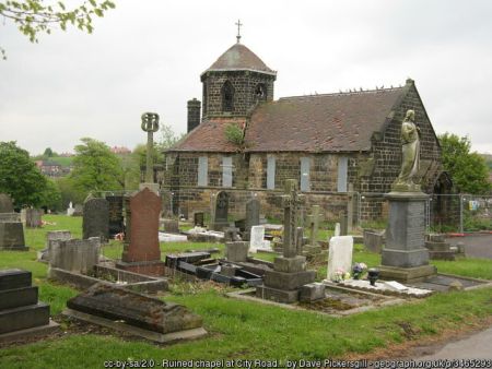 City Road Cemetery. Photo © Dave Pickersgill (cc-by-sa/2.0)