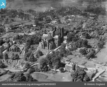 Ripon Cathedral and environs, 1932. https://www.britainfromabove.org.uk/image/EPW038683