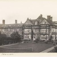 Abbey House Whitby, 1905. Photo Edgar Scamell. ©Victoria & Albert Museum, London