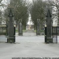 Hunslet Cemetery. Photo © Rich Tea (cc-by-sa/2.0)